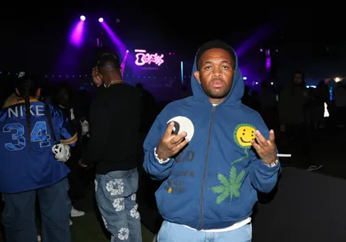 STURDY. Oasis Hydrated By Liquid I.V. - Afro House