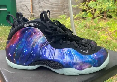 Galaxy-Nike-Foamposite-One-2025-FQ4303-400-1