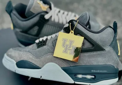 Air-Jordan-4-Houston-Cougars-PE-2025-Hangtag