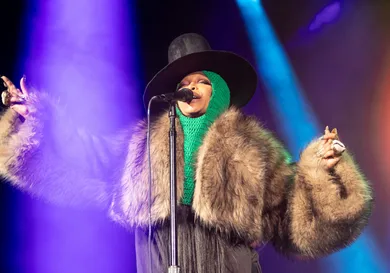 Erykah Badu Performs At Bill Graham Civic Auditorium