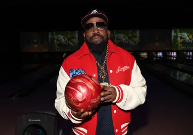 Ryan Cameron's Thanksgiving Celebrity Bowling Challenge
