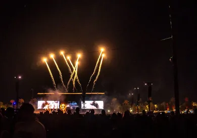 Syndication: Desert Sun