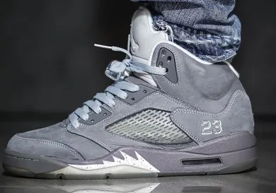 air-jordan-5-wolf-grey-sneaker-news