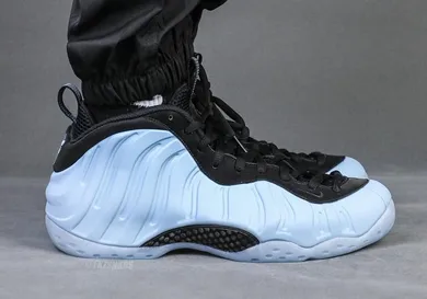 nike-air-foamposite-one-psychic-blue-sneaker-news