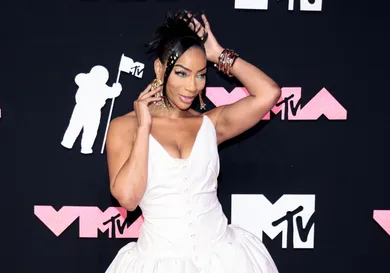 Tommie Lee Hotel Staff Accuse Doing Drugs Pop Culture News