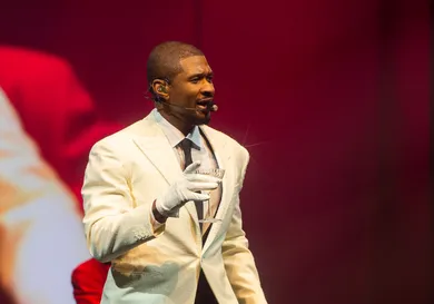 Usher Night 10: VIP Arrivals And Performance