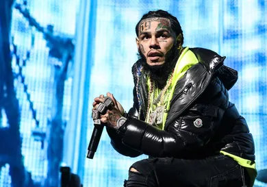 6ix9ine-diddy-akademiks-stream-hip-hop-news