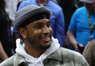 Trey Songz Assaulting Photographer Destroy Equipment Music News