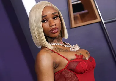 US-ENTERTAINMENT-MUSIC-AMA-ARRIVALS