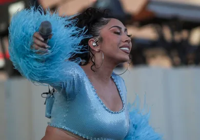 Kali Uchis Ravyn Lenae R&B Season Playlist Music News