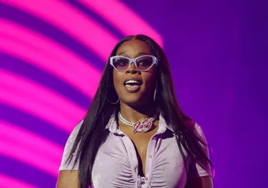 Remy Ma Eazy The Block Captain Chiefs Game Relationship News