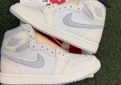 air-jordan-1-high-og-elephant-print-swoosh-sneaker-news