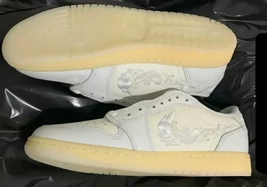 air-jordan-1-low-og-floral-swoosh-sneaker-news