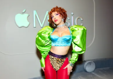 Apple Music Celebrates Doja Cat's New Album Release "Vie"