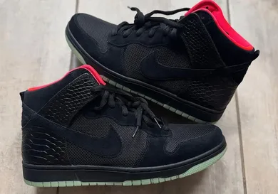 nike-dunk-high-yeezy-2-solar-red-sample-sneaker-news