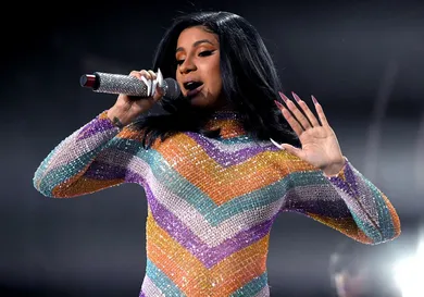 Cardi B Robert Kraft Cheer Stefon Diggs Patriots Hip Hop News