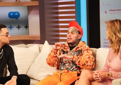 Tekashi 69 And Lenier Mesa Visit "El Gordo Y La Flaca"