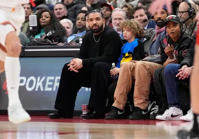 Drake Pops Out Houston Fans Beg New Album ICEMAN Hip Hop News