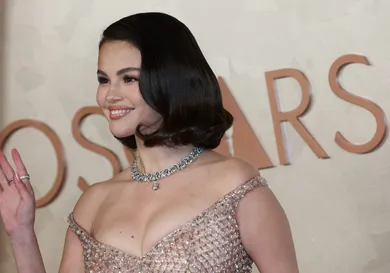 Selena Gomez Kendrick Lamar Fan Rapping Not Like Us Viral Clip