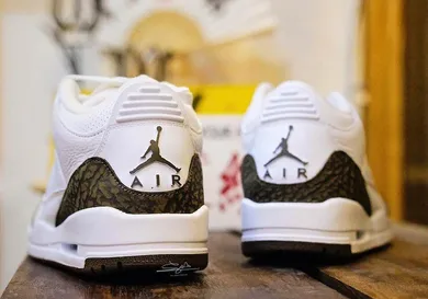 Image Via <a href='https://www.instagram.com/s.sam.group/' rel="nofollow noopener" target='_blank'>S.Sam.Group</a>