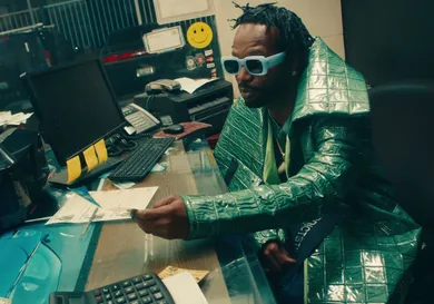 Juicy J/Facebook/YouTube