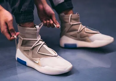 Image via Kickwhoshow