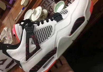 Image Via Zsneakerheadz