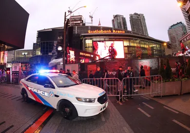 Tom Szczerbowski/Getty Images