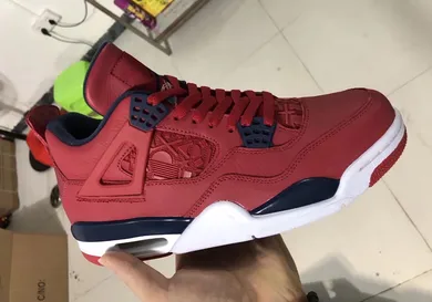 Image Via Zsneakerheadz