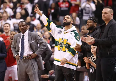 Tom Szczerbowski/Getty Images