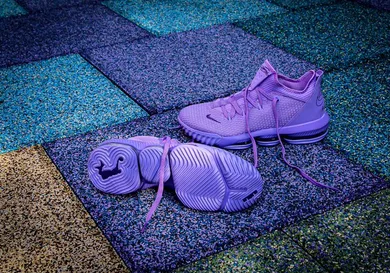 Image Via Footaction