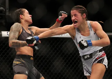 Carmen Mandato/Getty Images