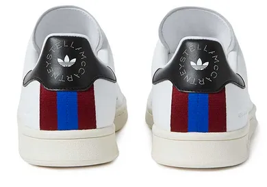 Image Via <a href='https://www.instagram.com/p/Bnj1YJqHEDd/?hl=en&taken-by=stellamccartney' rel="nofollow noopener" target='_blank'>StellaMcCartney</a>