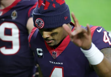 Carmen Mandato / Getty Images