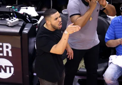 Tom Szczerbowski/Getty Images