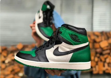 Image Via <a href='http://sneakerscouts.com/release-date-air-jordan-1-high-pine-green/' rel="nofollow noopener" target='_blank'>SneakerScouts</a>