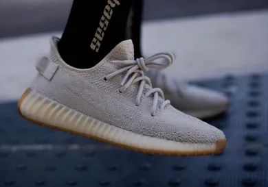 Image Via <a href='https://www.instagram.com/yankeekicks/' rel="nofollow noopener" target='_blank'>Yankeekicks</a>