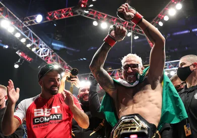 Carmen Mandato / Getty Images