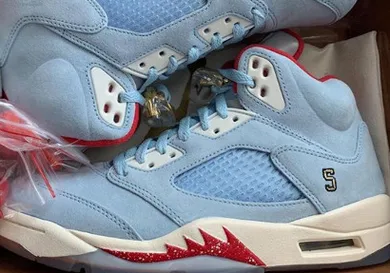 Image via zSneakerHeadz