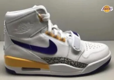 Image Via <a href='https://www.instagram.com/pinoe77/' rel="nofollow noopener" target='_blank'>Pinoe77</a>