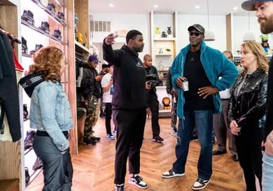 Image via @thesocialstatus