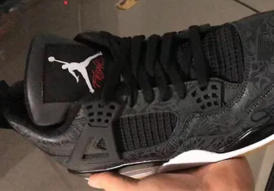 Image Via <a href='https://www.instagram.com/zsneakerheadz/' rel="nofollow noopener" target='_blank'>Zsneakerheadz</a>