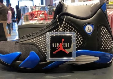 Image via zSneakerHeadz