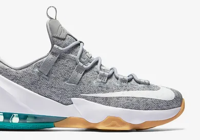 Image Via <a href='http://www.nicekicks.com/nike-lebron-13-low-summer-pack-release-date/?utm_campaign=coschedule&utm_source=twitter&utm_medium=nicekicks&utm_content=Nike%20LeBron%2013%20Low%20%22Summer%20Pack%22%20//%20Release%20Date' rel="nofollow noopener" target='_blank'>NK</a>