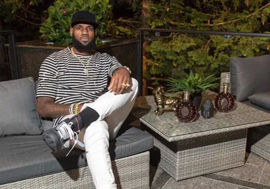 Image Via <a href='https://sneakernews.com/2018/08/08/lebron-james-off-white-nike-blazer-black/' rel="nofollow noopener" target='_blank'>RemyMartin</a>