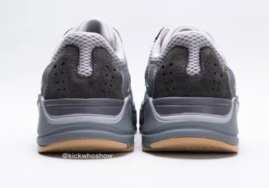 Image via @kickwhoshow