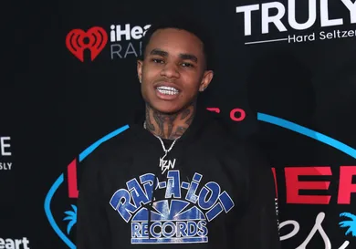 Robin Marchant / Stringer / Getty Images