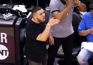 Tom Szczerbowski/Getty Images