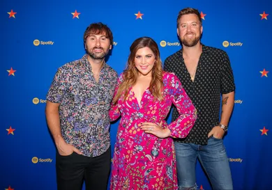 Brett Carlsen / Stringer / Getty Images