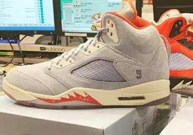 Image via zSneakerHeadz